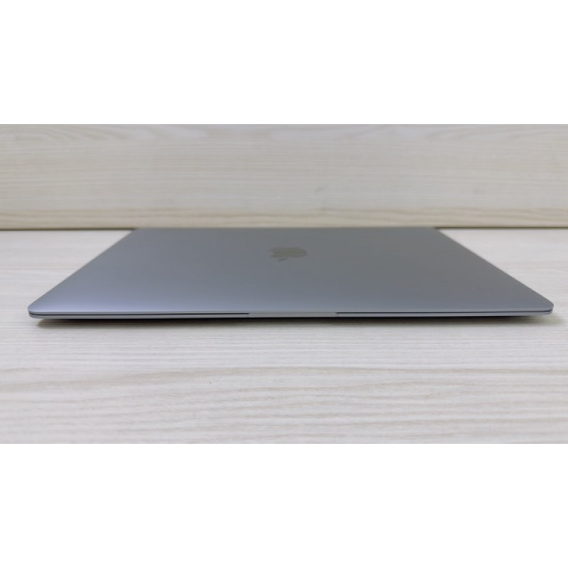 MacBook Air 2020 Space  M1 8/256